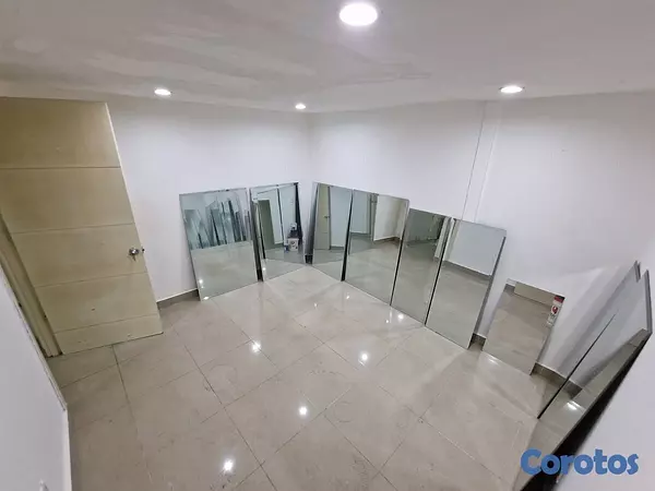 oficinas y locales comerciales - Nave Industrial San Carlos cerca la Av. Mexico  8