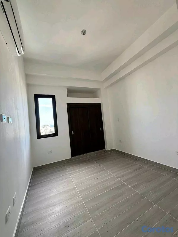 apartamentos - Alquiler de Apartamento en Evaristo Morales con Línea Blanca 6