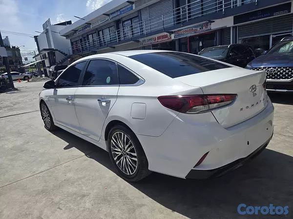 carros - HYUNDAI SONATA NEW RISE 2018 BLANCO GASOLINA 11