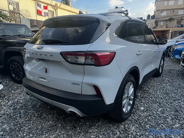 jeepetas y camionetas - Ford escape SE 2020 4