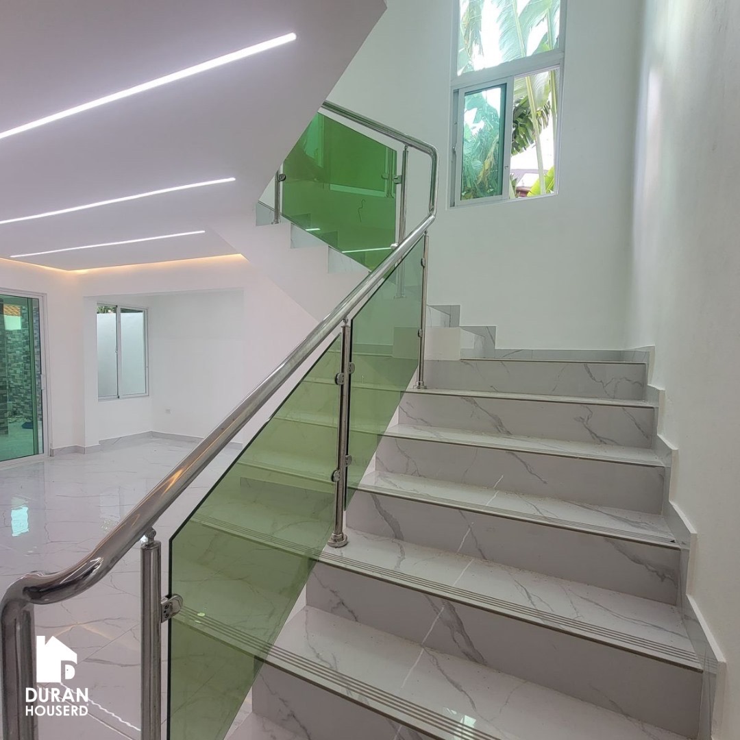 casas - venta de casa con piscina y 4 habitaciones en la autopista de san Isidro  1