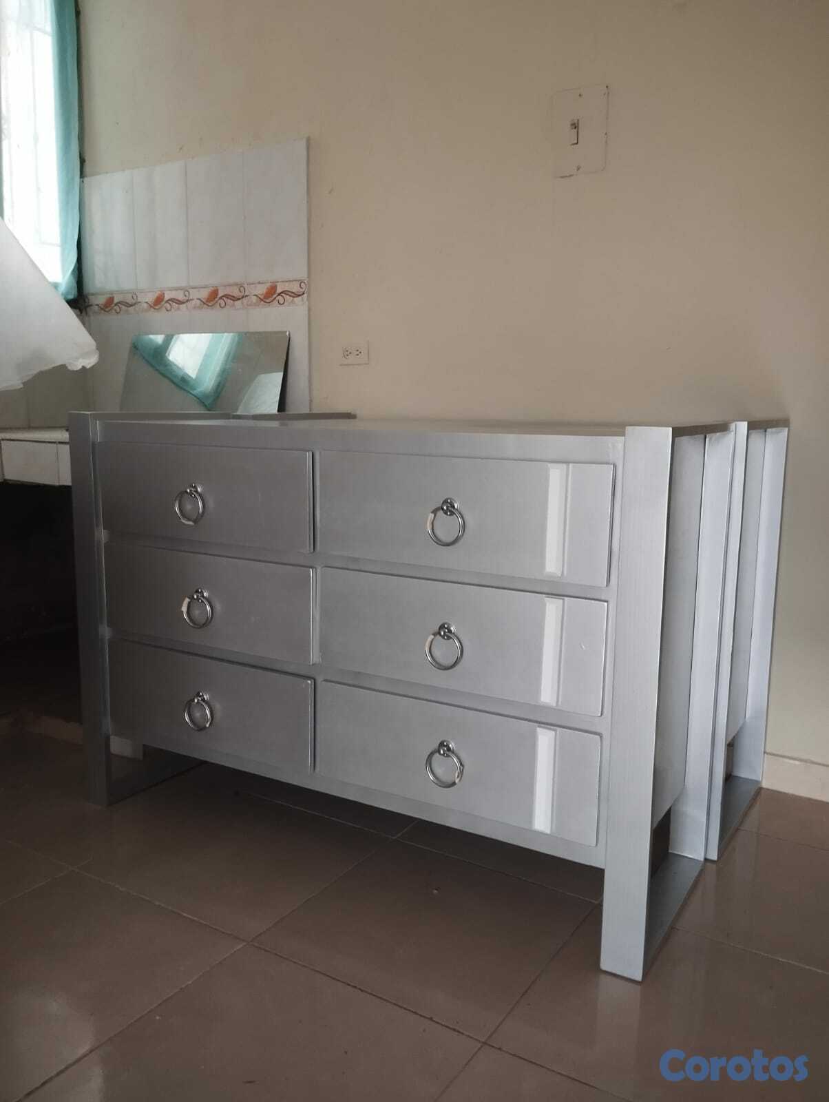 muebles y colchones - Gavetero con espejo nuevo  2