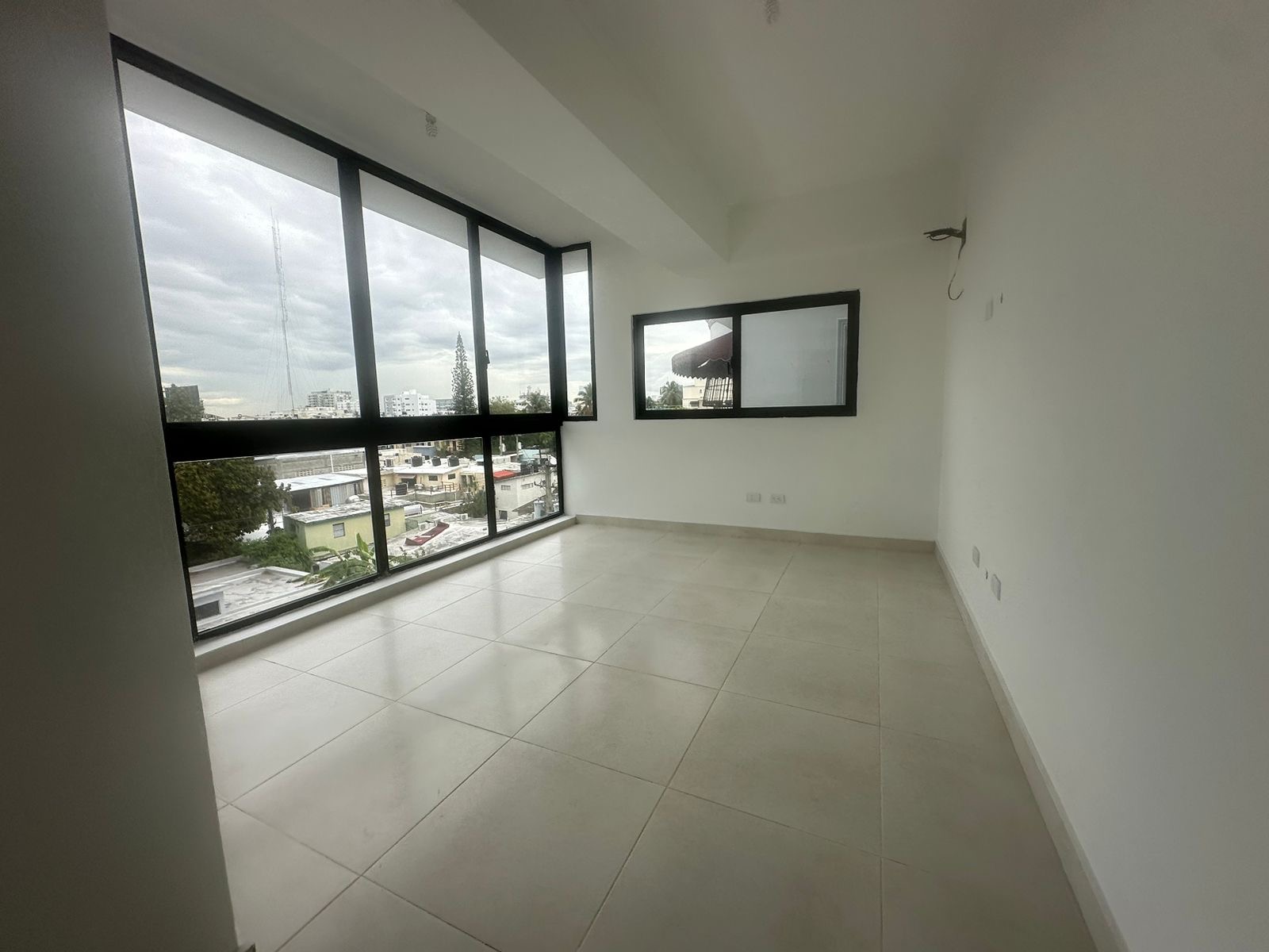apartamentos - Alquiló nuevo Renacimiento piso 4 lí US$1,650const 7