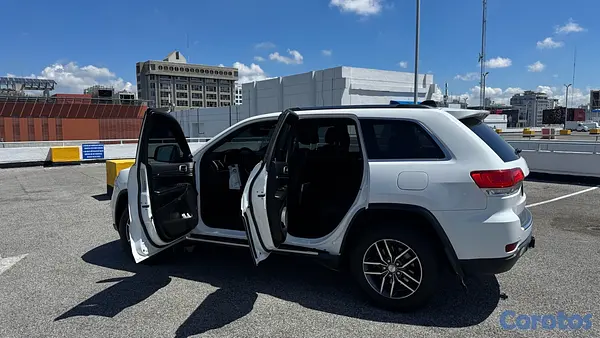 jeepetas y camionetas - Jeep Grand Cherokee Limited 4x4 2018 – Excelente estado 🔥 2
