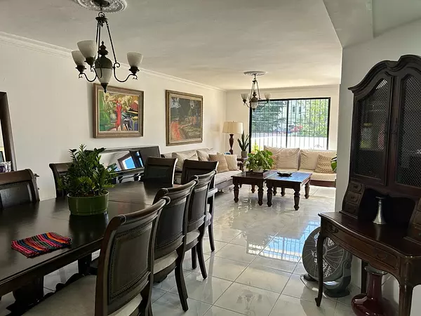 casas - Casa en venta 

Precio de venta
US$ 350,000.00


Uso
Residencial

 1
