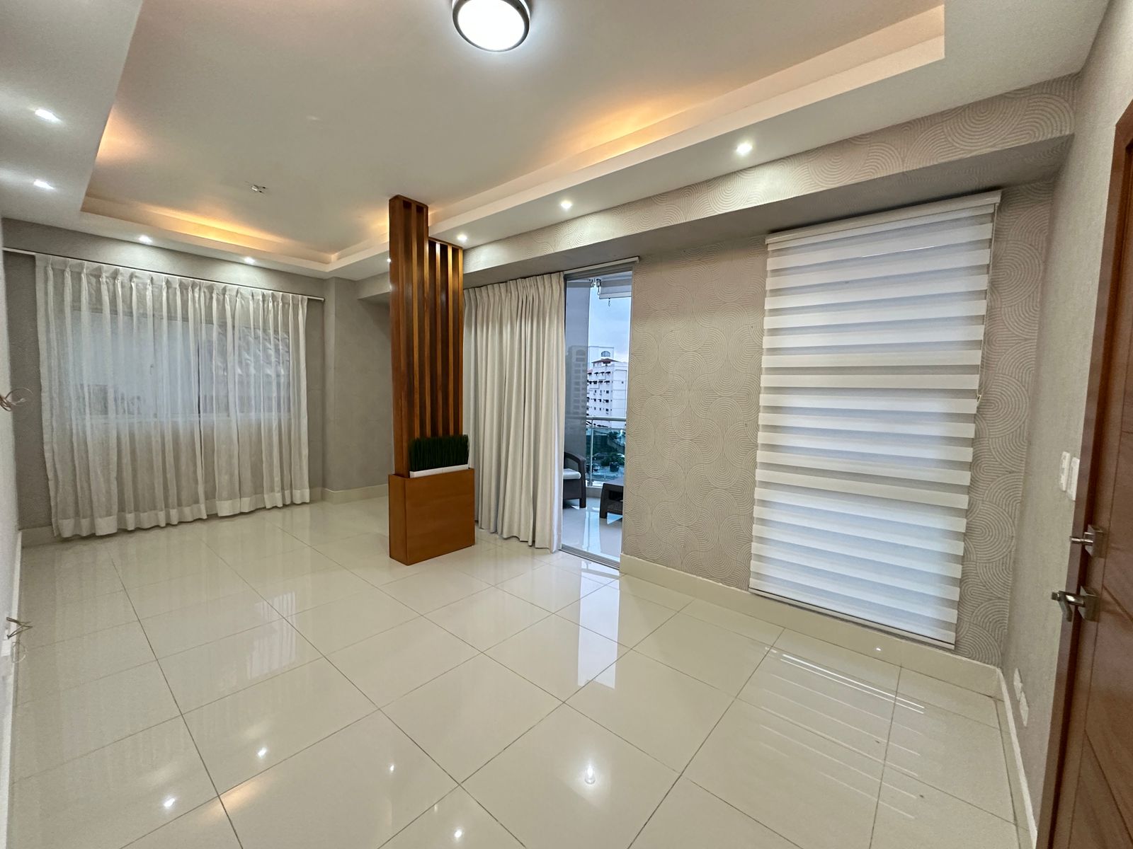 apartamentos - Vendo apartamento en Urb. Real.     145 mts neto d 0
