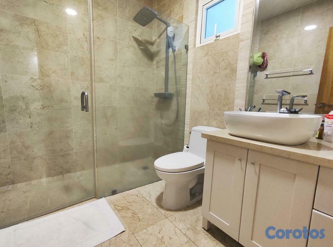 apartamentos - Vendo lujoso apartamento en La Esmeralda 10