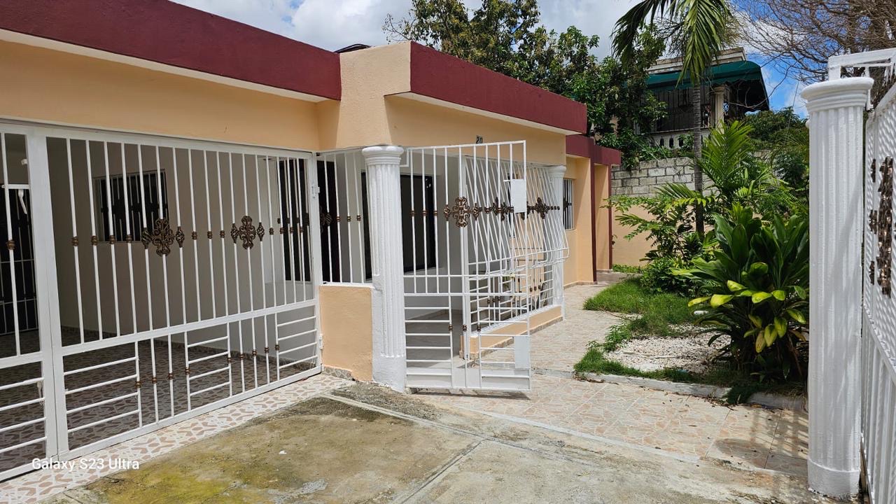 casas - venta de casa en la autopista de San isidro Brisa oriental con 352mts 7