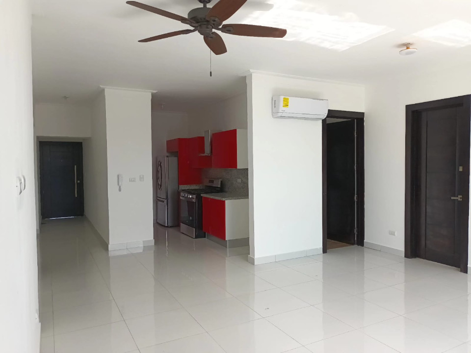 apartamentos - Alquiler Apartamento con Linea Blanca en la Av. Sa 0