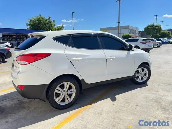 jeepetas y camionetas - HYUNDAI TUCSON 2012 MOTOR DOHC 8