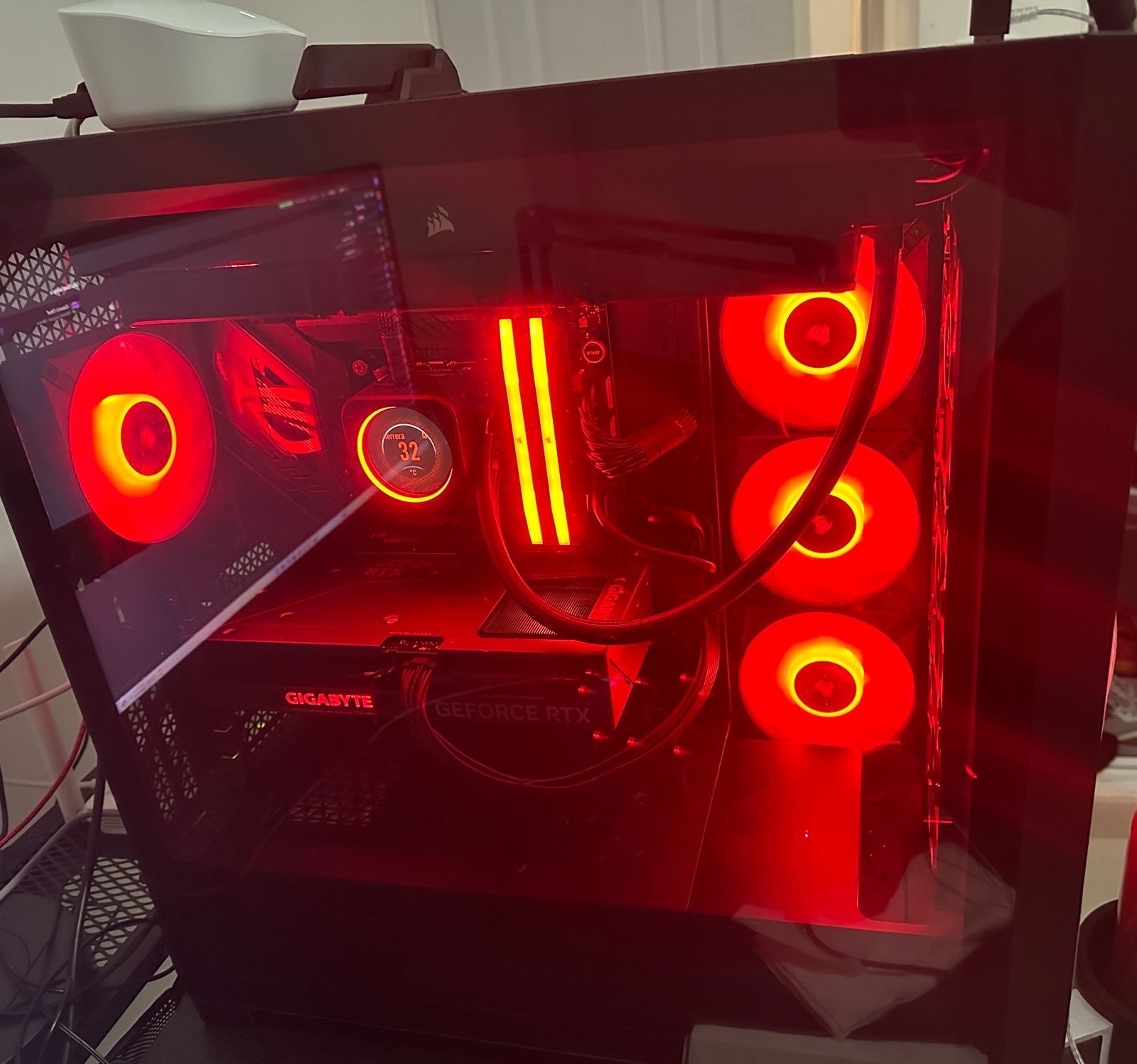 computadoras y laptops - Se vende PC Gamer armada en Junio 2024