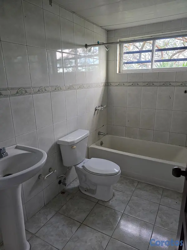 apartamentos - Alquila apartamento 3er piso Residencial Mar Carib 15