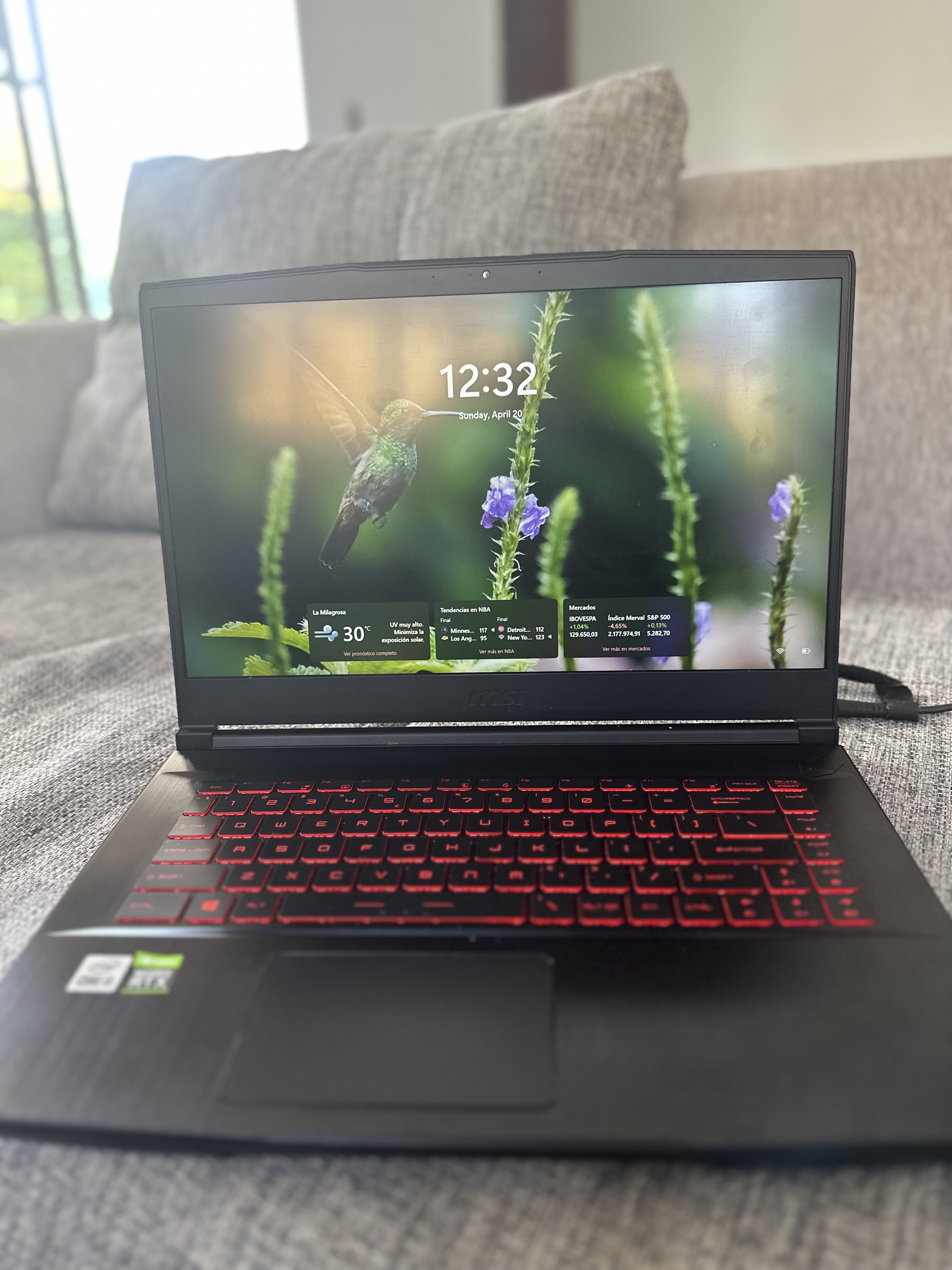 consolas y videojuegos - Vendo laptop MSI GF65 Thin 10UE en excelente estado. Potente y ligera!!! 1