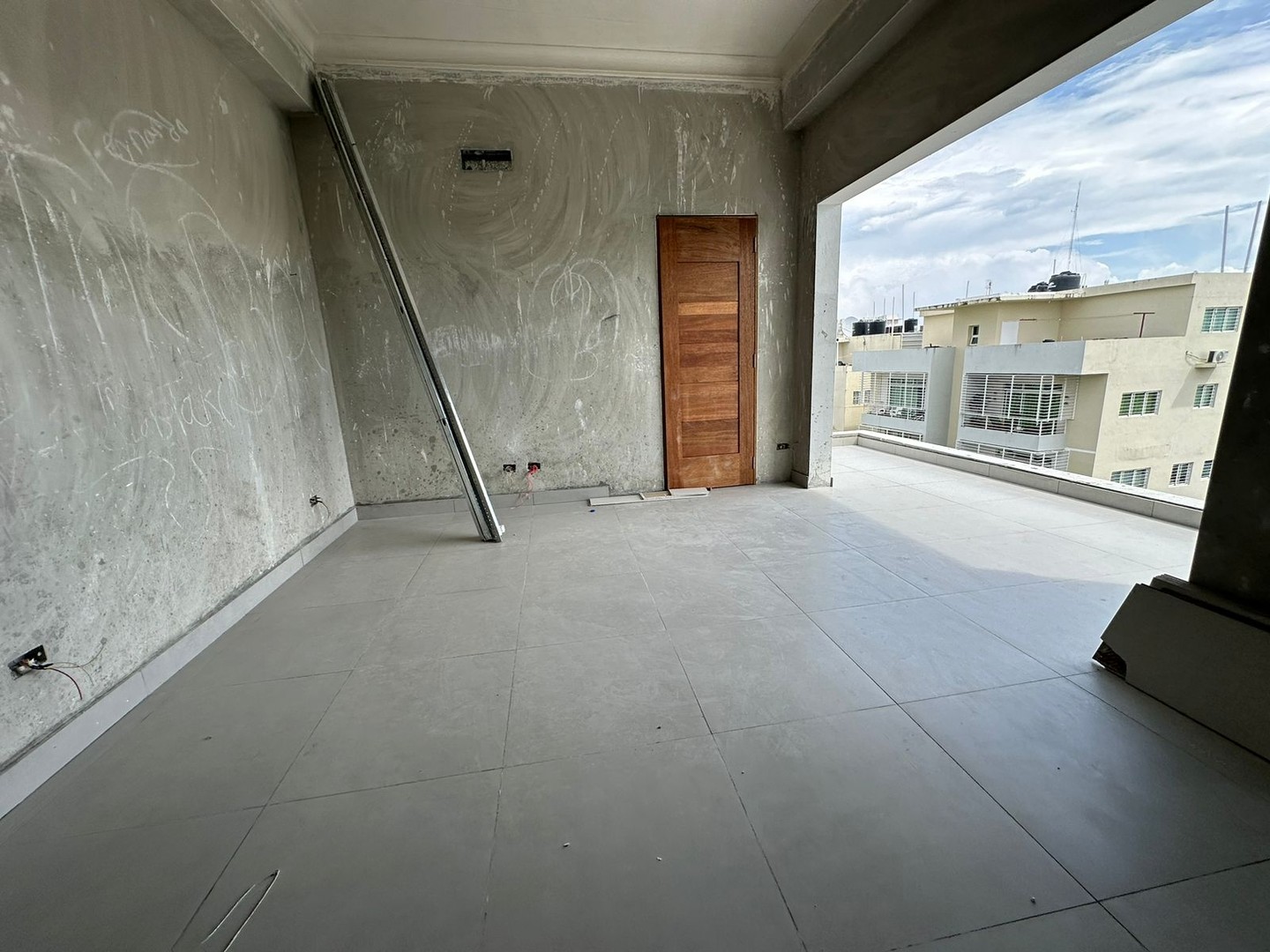 apartamentos - Vendo casi listo, apartamento en venta Mirador Sur
 Precio US$272,000 
-161 M2 
 6
