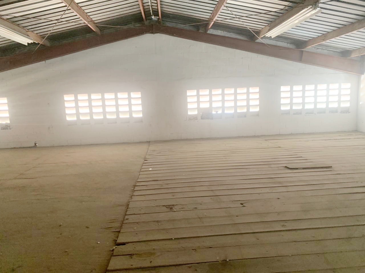 oficinas y locales comerciales - Local en Ens La Fe 1