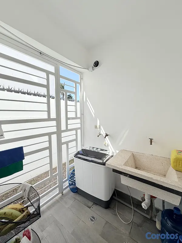 casas - Casa Moderna En Venta  14