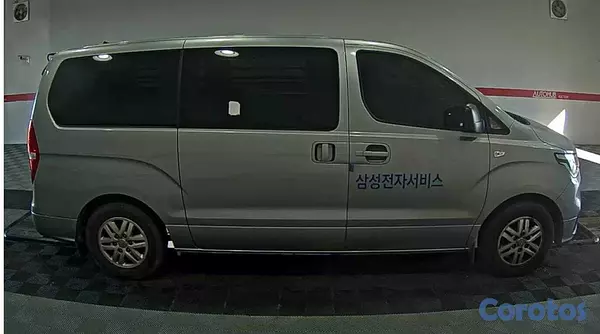 otros vehiculos - HYUNDAI GRAND STAREX 2021 GRIS 4