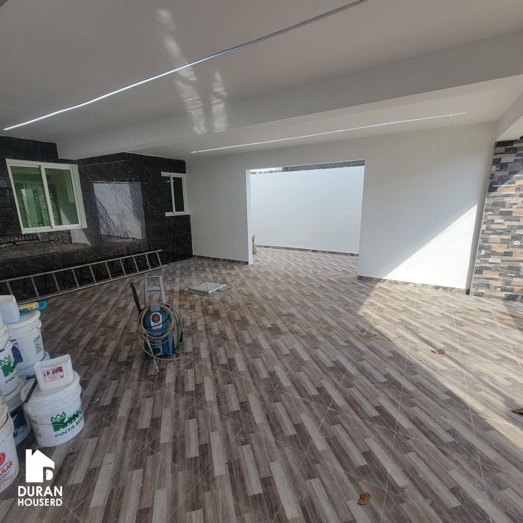 casas - venta de casa con piscina y 4 habitaciones en la autopista de san Isidro  5