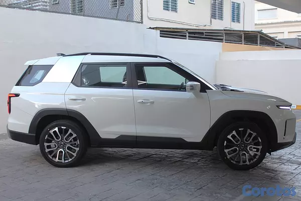 jeepetas y camionetas - KGM Torres URBAN PLUS  3