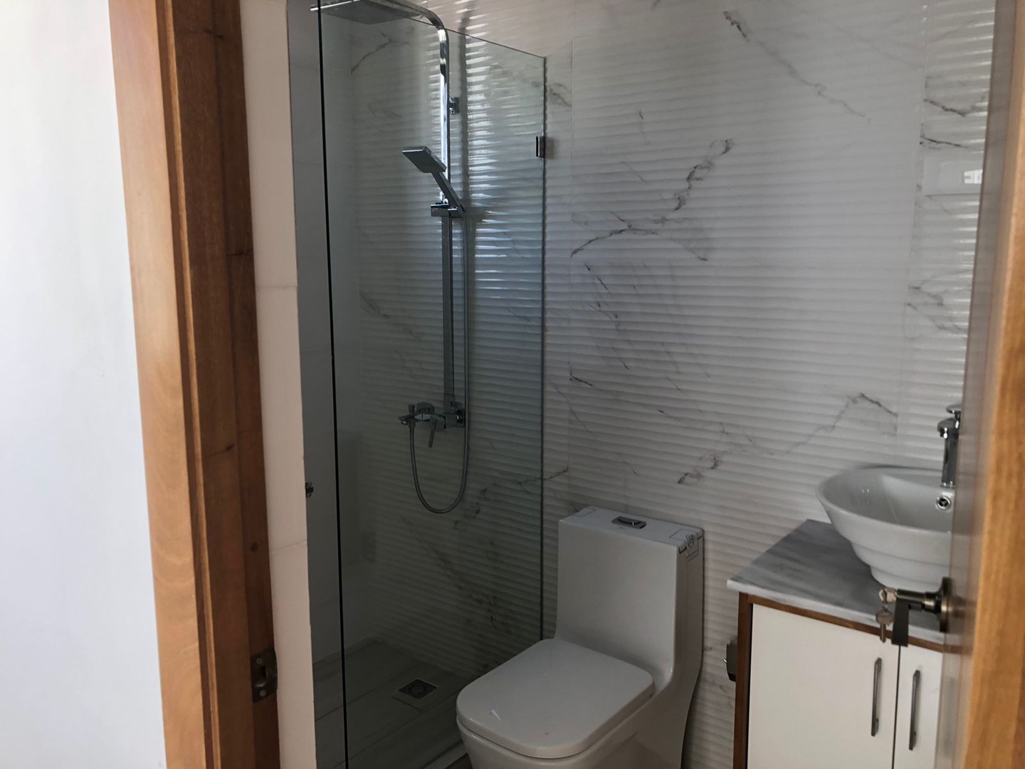 apartamentos - Apartamento Completamente Nuevo en Los Rieles, 3er Nivel  7