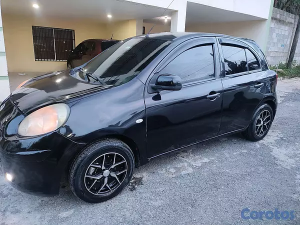 carros - Nissan march 
 2