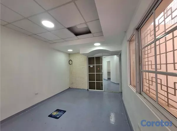 oficinas y locales comerciales - LOCAL COMERCIAL  4