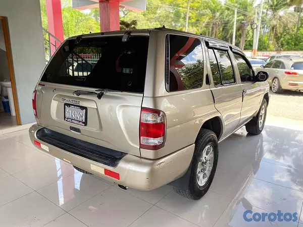 jeepetas y camionetas - Nissan Patfinder 2000  5