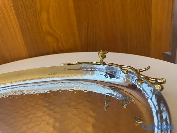 decoración y accesorios - Bandeja de metal nueva  2