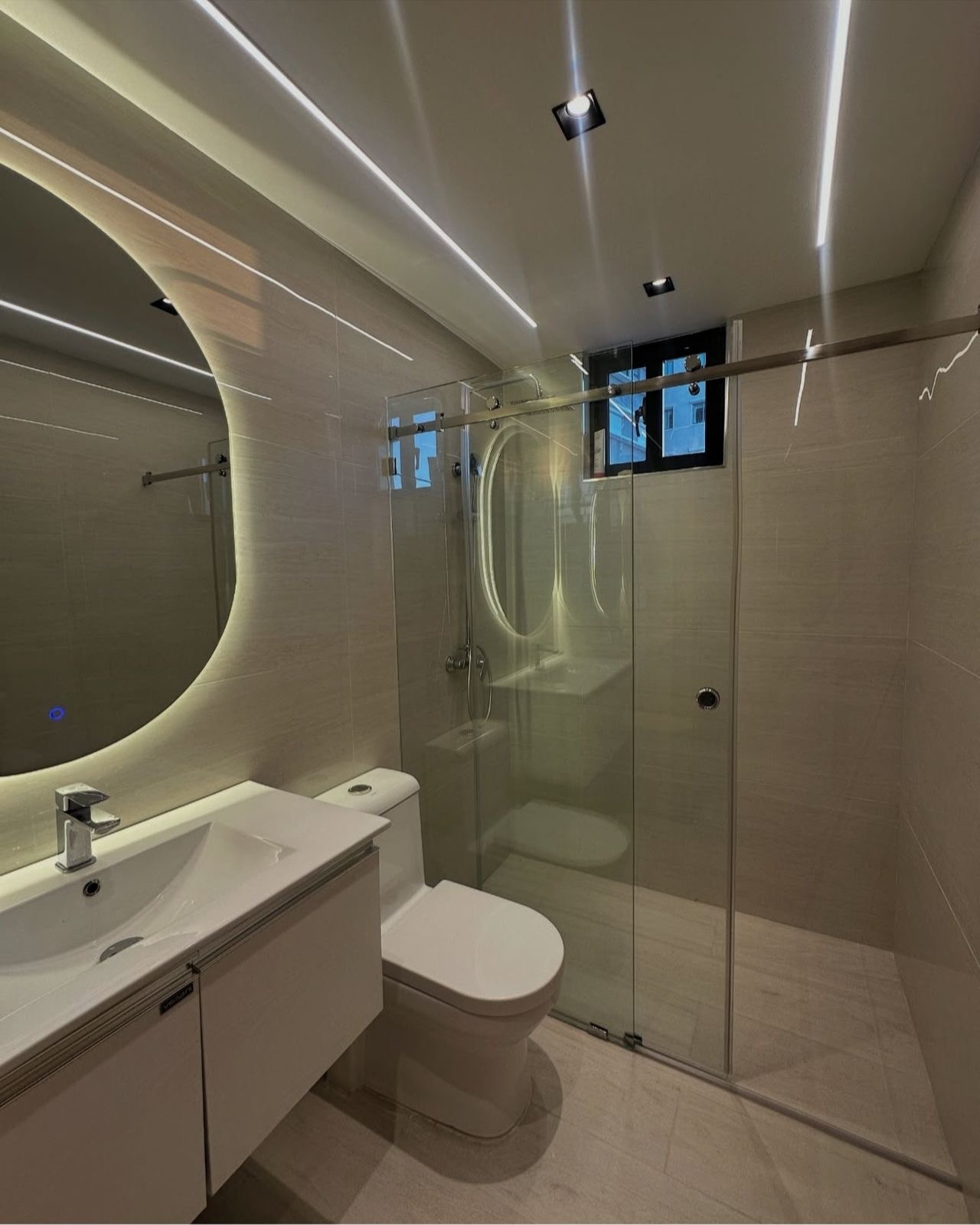 apartamentos - Vendo piso alto urbanización real tres hab con bañ 7