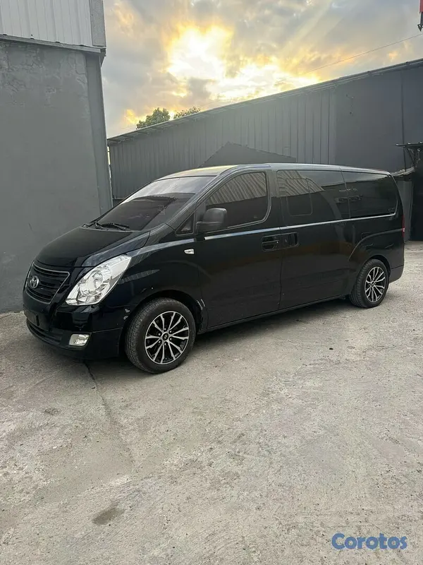 jeepetas y camionetas - HYUNDAI STAREX DE CARGA  5