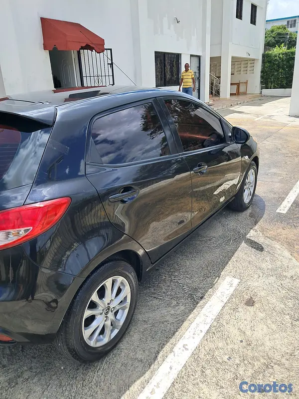 carros - Mazda 2 touring 2014 Americano. 9