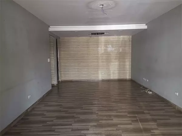 oficinas y locales comerciales - Local en zona Exclusiva de Naco 2