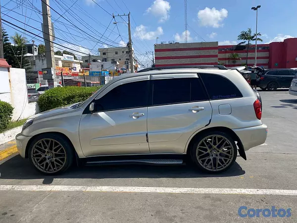jeepetas y camionetas - Toyota rav4 2003 8