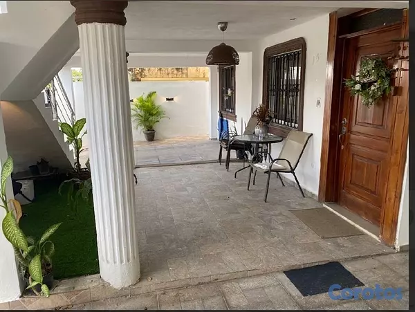 casas - Casa en Venta urbanización Máximo Gómez  8