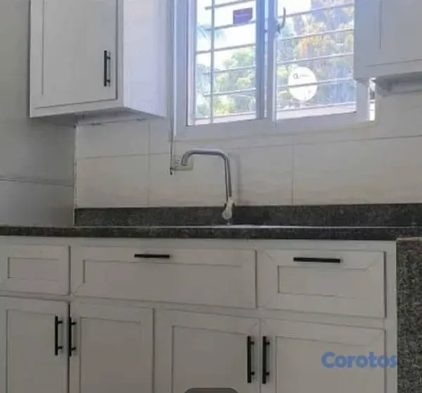 apartamentos - Alquilo apto de primera en excelente ubicación!! 3