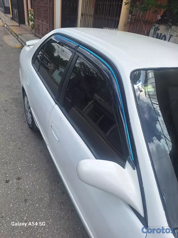 carros - Toyota Corolla,  está en muy buena condiciones 2