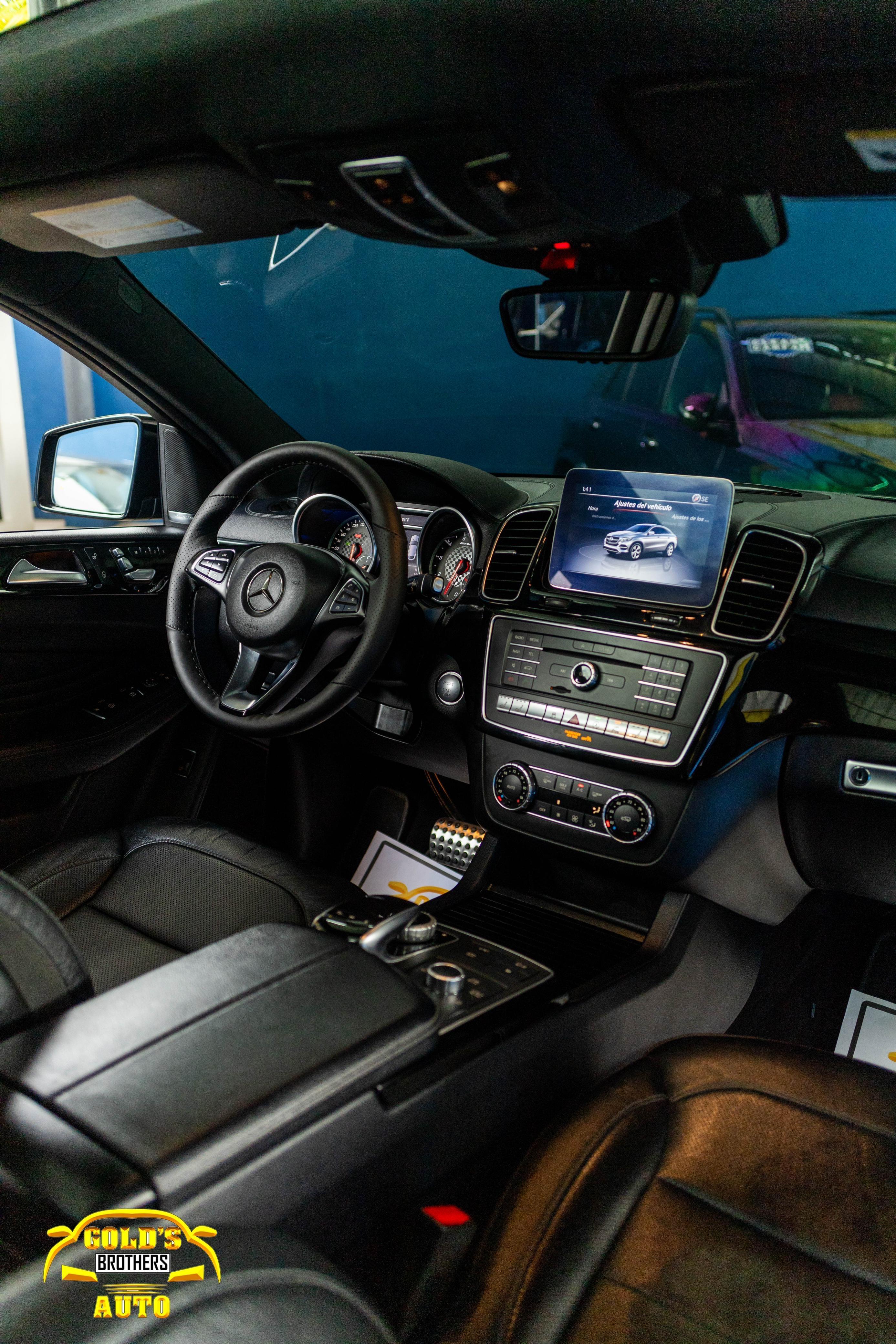 jeepetas y camionetas - Mercedes Benz GLE 43 AMG 2019 Clean Carfax Coupe 8