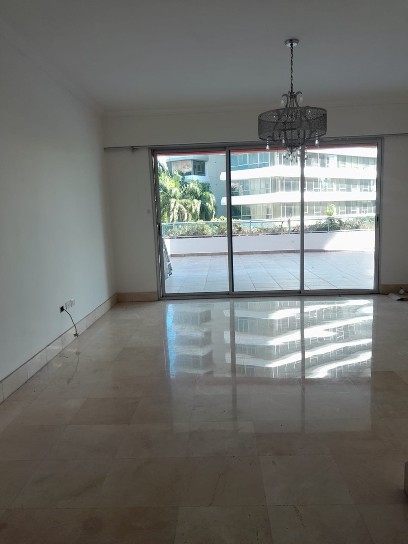 apartamentos - Sssin intermediarios, rento apartamento en La Esperilla con terraza 0