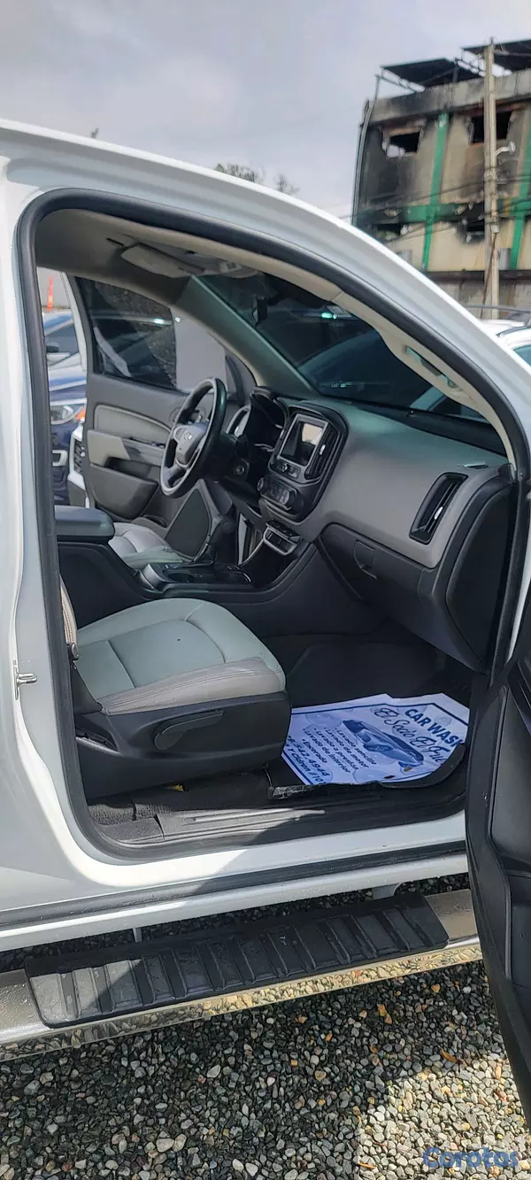 jeepetas y camionetas - CHEVROLET COLORADO 2019 7