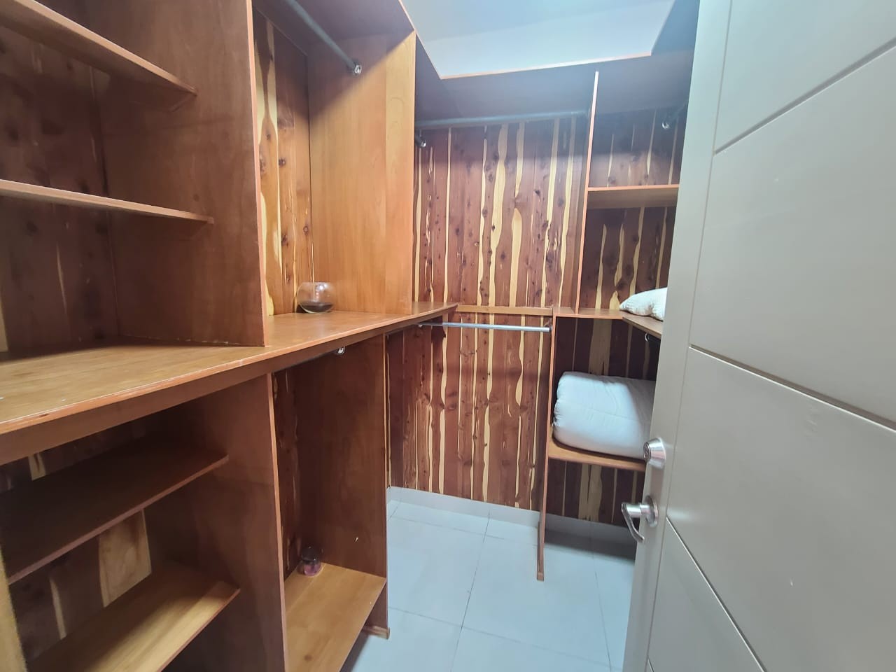 penthouses - ALQUILO Hermoso Penthouse Amueblado O Vacio 7mo Piso En Bella Vista
COD: PD136 1