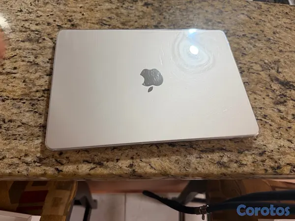 computadoras y laptops - MacBook Air 13” chip M2 2022

excelente condición, uso mínimo
única dueña.

 2