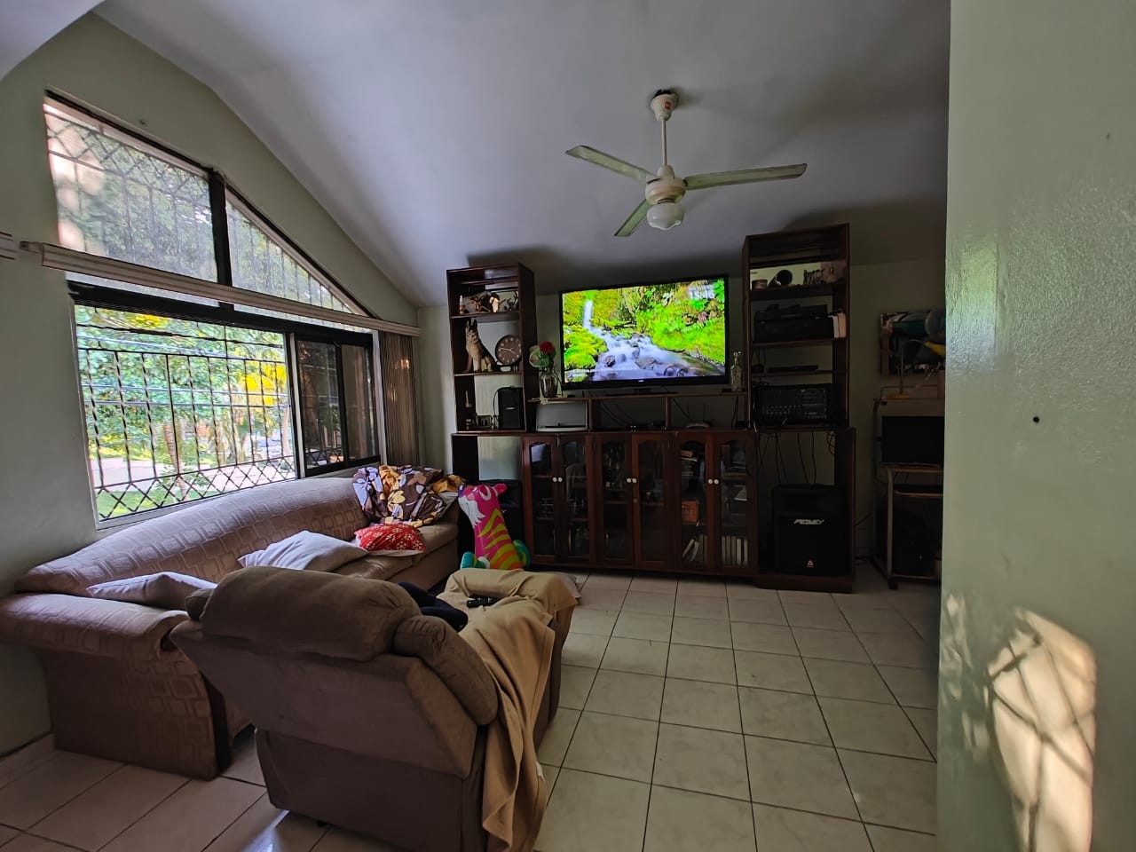 casas - Vendo casa en el Sector El Galá

2 Niveles con excelente distribución perfecta p 7
