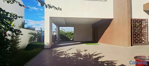 casas - Casa dos niveles en Colinas del Oeste 14