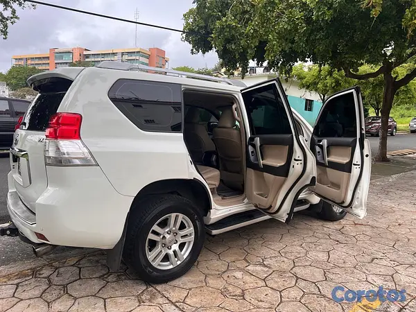 jeepetas y camionetas - TOYOTA LAND CRUISER PRADO VX 8