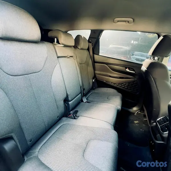 jeepetas y camionetas - Hyundai Santa Fe 4