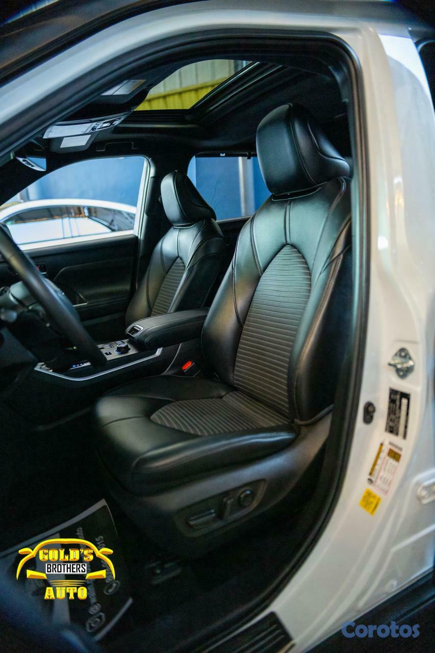 jeepetas y camionetas - Toyota Highlander XSE 2022 Recien Importada Clean  8