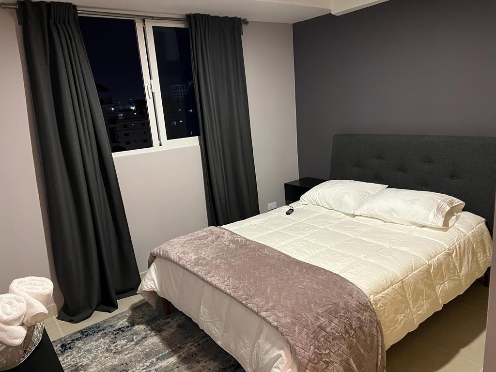 apartamentos - Apartamento en renta Evaristo Morales145 mts cuadrados 5