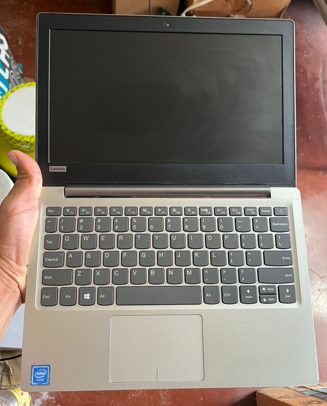 computadoras y laptops - Mini Laptop Lenovo ideapad 11 32gb ext 1M Garantia 4