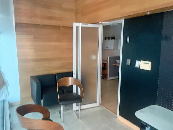 oficinas y locales comerciales - Oficina corporativa prienr nivel amoblada  8
