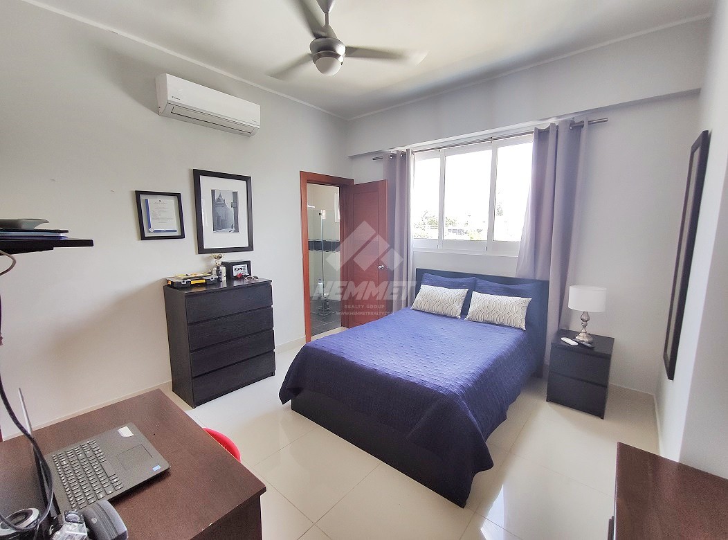 apartamentos - 3ER NIVEL CON ELEVADOR Y PARQUEOS TECHADOS VILLA OLGA SANTIAGO  8